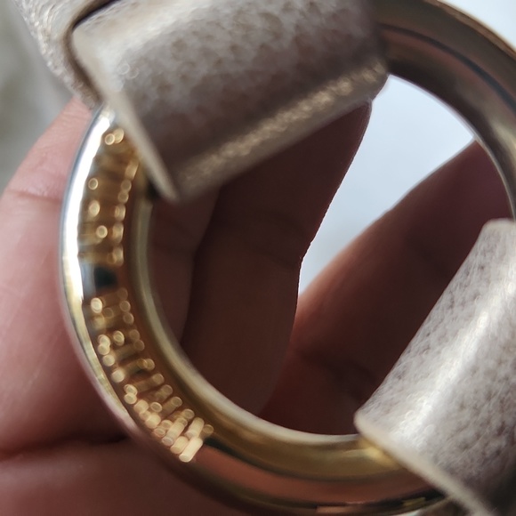 STIART WEITZMAN GOLD SHOULDER BAG - Picture 5 of 13